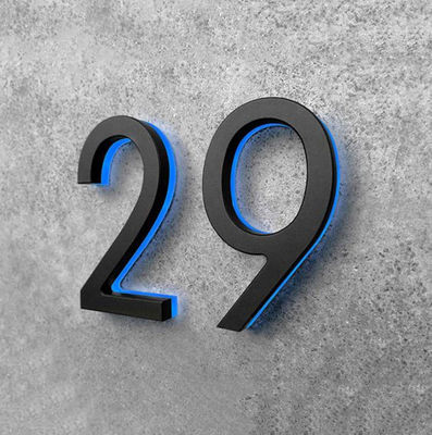 Silberne Bürsten-Metallhaus-Tür-Zahl-und Buchstabe-Halo-Beleuchtung