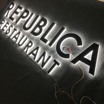 Soem-ODM-Plastikalphabet-Acrylleuchtzeichen-Speicher-vordere Werbung