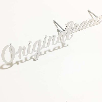 Flacher Schnitt-bürstete weißes Farben-Metallbuchstabe-Zeichen Buchstabe Signage des Kanal-SS304