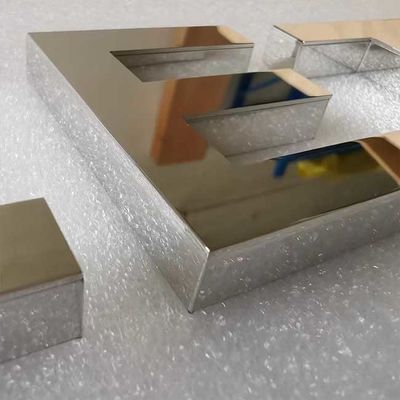 Fabrizierte Metallbuchstaben des Alphabet-Buchstabe Shopfront-Signage-silberne Spiegel-2cm Stärke