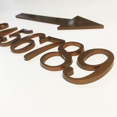 Flaches herausgeschnittenes Acrylbuchstabe-Zeichen-festes Acryltür-Zahl-Zeichen CER ROHS