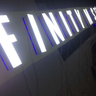 Acrylspeicher-vordere Zeichen-Front Lit Channel Letters For-Geschäfte des Wand-Berg-3-5mm