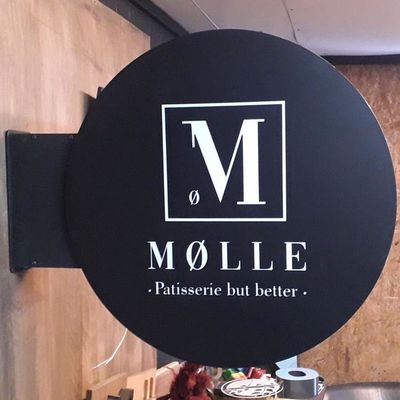 Geschäfts-Restaurant-Zeichen-Brett-Schwarz-Malerei-Doppeltes 12V LED im Freien versah mit Seiten