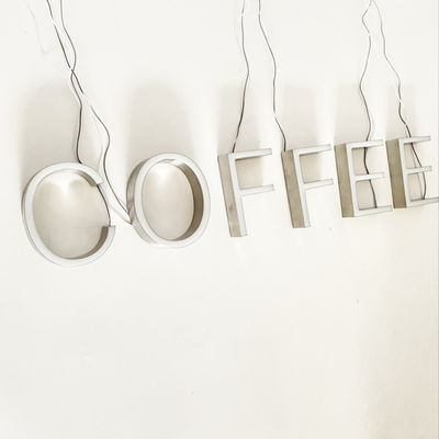 Fabriziertes Zeichen der Metallbuchstabe-3d, das Shopfront-Signage 12vdc 200mm annonciert