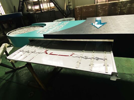 Kanalbuchstaben-Schild 3D-Buchstaben-Schild Dienste, die kundenspezifische Schildlösungen für Einzelhandel, Gastgewerbe und Corporate Branding anbieten