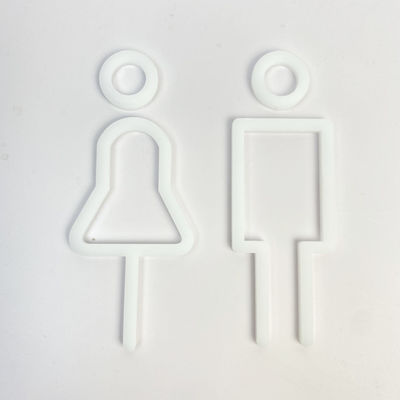 Inspirierend weiße Acrylalphabet-Buchstaben, die fabrizierte Acrylbuchstaben annoncieren