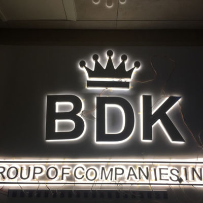 Alphabet im Freien führte Buchstabe-Licht-Schild-Halo-Lit-Zeichen-Buchstaben