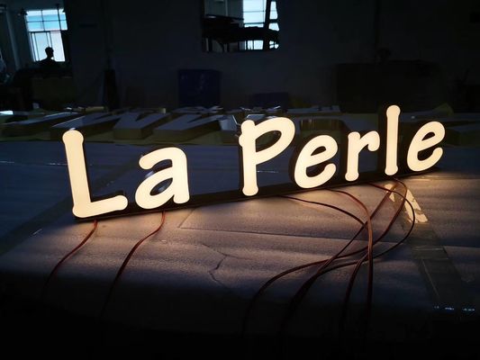 Fabriziertes Metallkanal-Buchstabe-Zeichen 3D führte Leuchtkasten-Zeichen